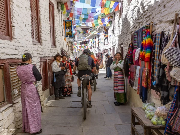 Annapurna Circuit Biking2